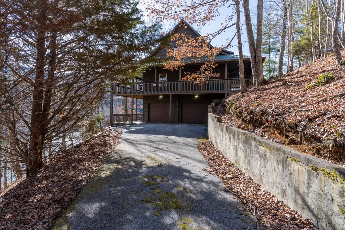 Lady of the Lake Grill - stayNantahala