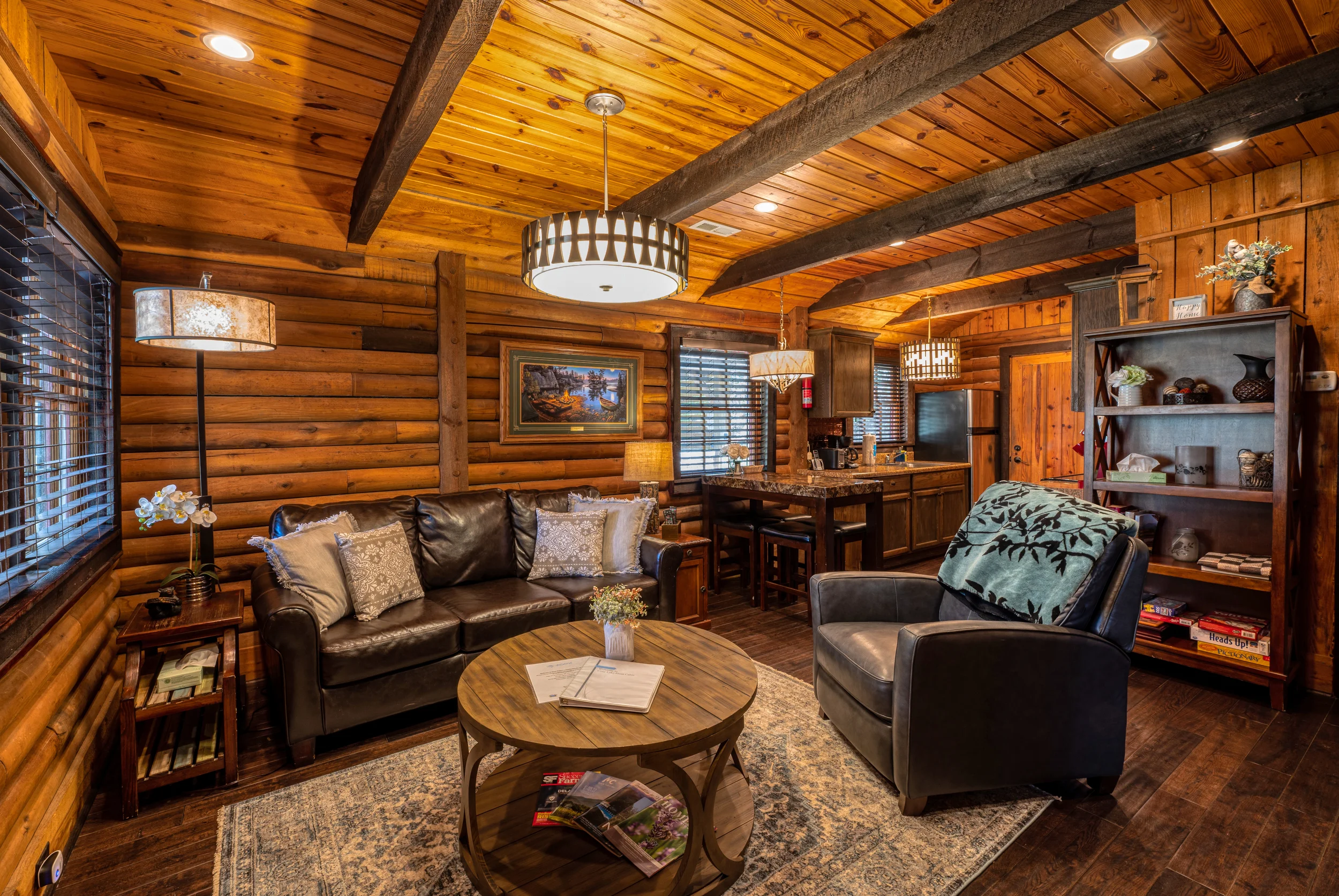 Lake Nantahala Cozy Lakefront Cabin