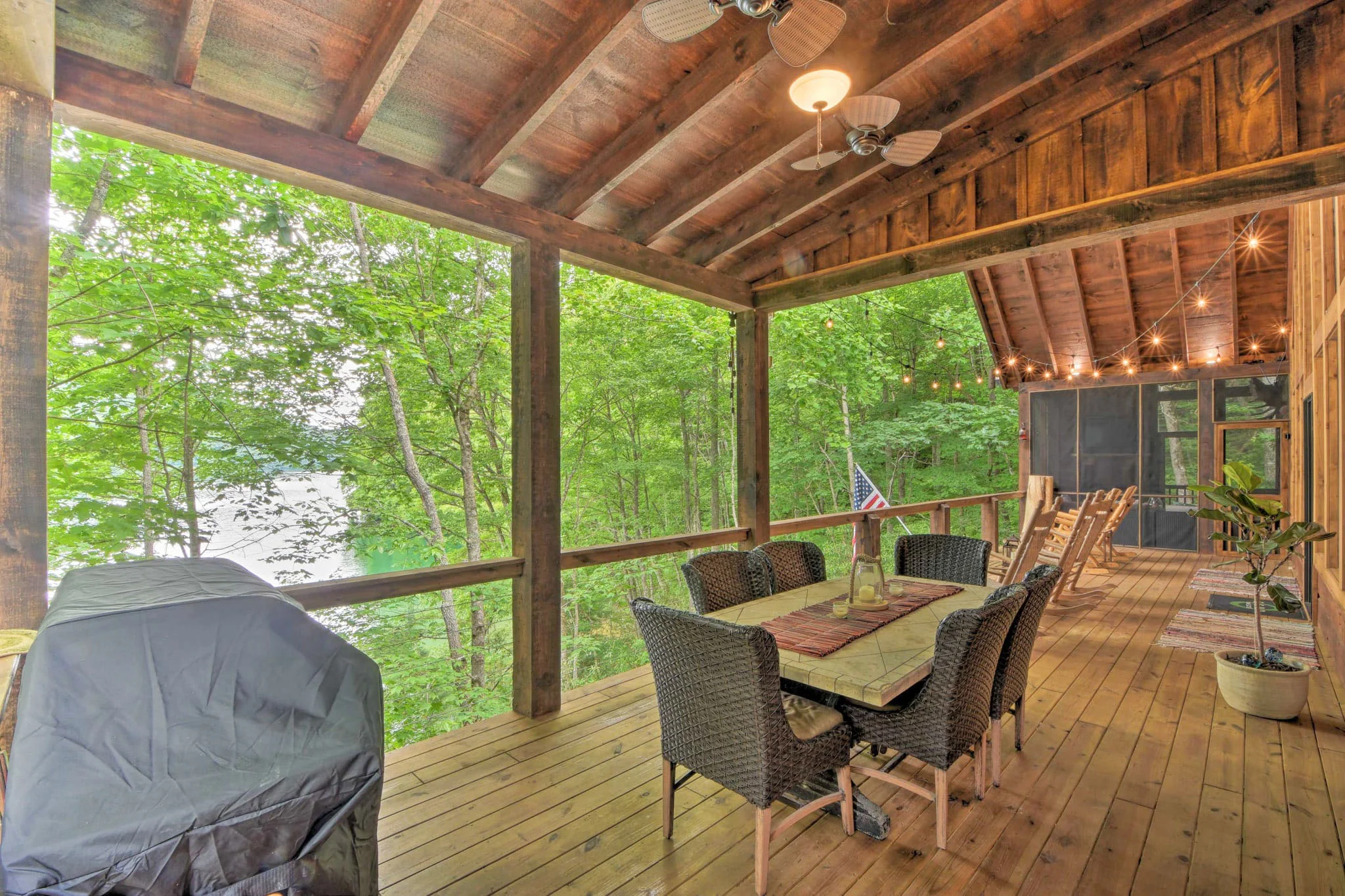 Echo Lodge Balcony - stayNantahala