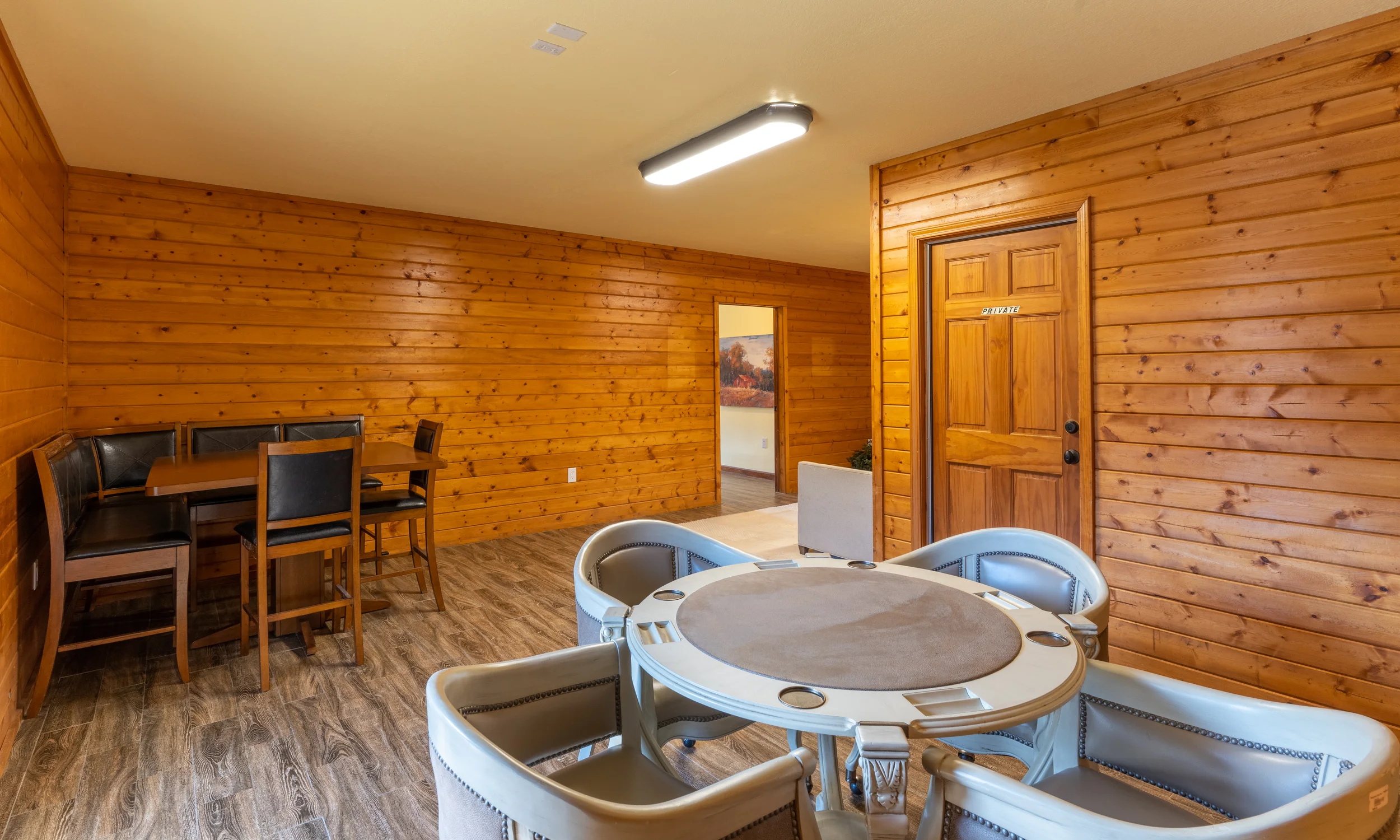 Lady of the Lake Seating Room - stayNantahala