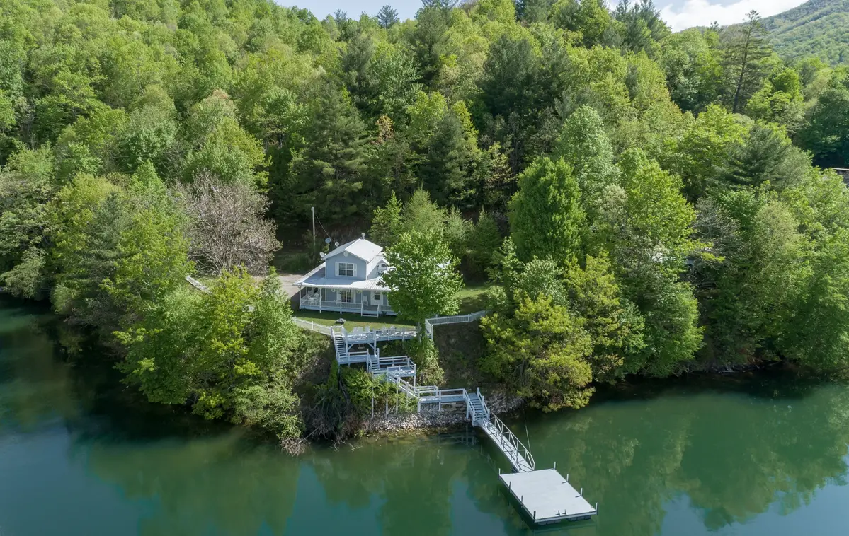 Lakefront Cabin